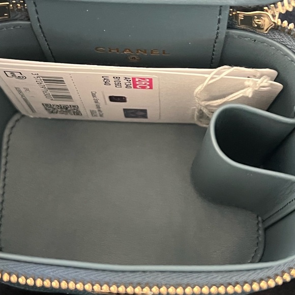 New CHANEL mini bag - Picture 9 of 9